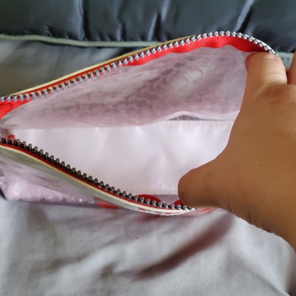 Victoria's Secret PNK PWR Bubble Bag - Picture 3 of 4
